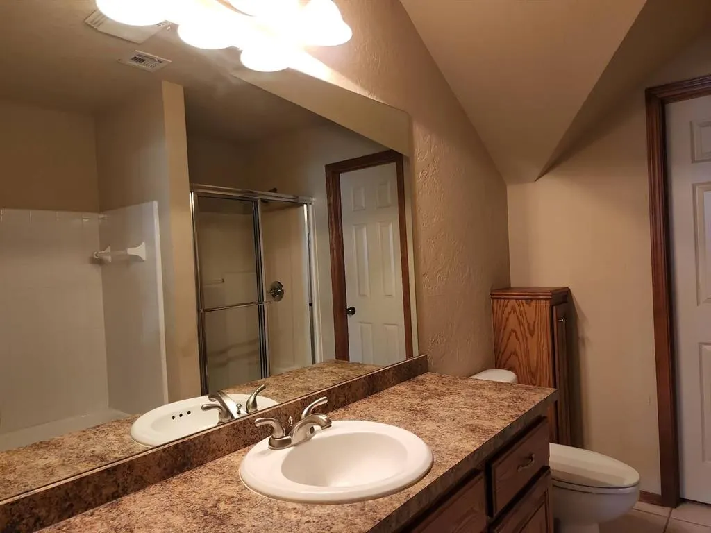 Photo 18 — 917 SW 37th Street 919, Moore, OK 73160