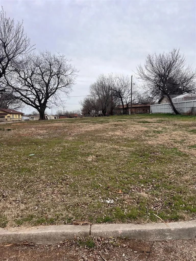Photo 6 — 820 N Admire Avenue, El Reno, OK 73036