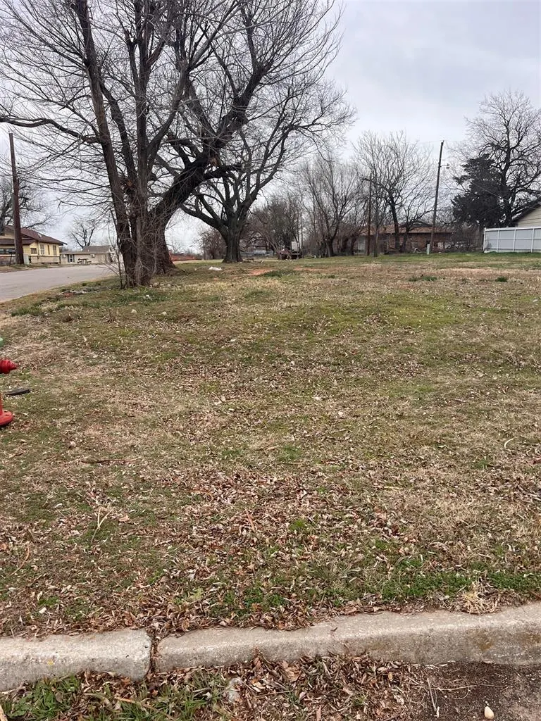 Photo 7 — 820 N Admire Avenue, El Reno, OK 73036