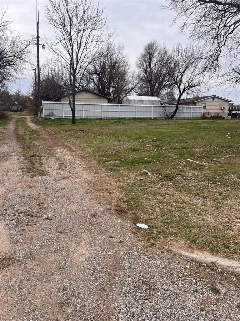 Photo 18 — 820 N Admire Avenue, El Reno, OK 73036