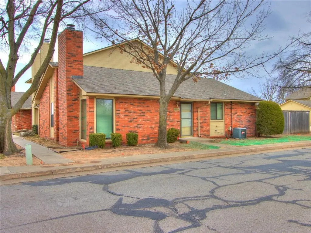 Front exterior — 1220 Sequoyah Street A, Edmond, OK 73003