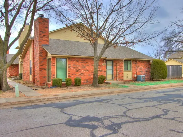 Front exterior — 1220 Sequoyah Street A, Edmond, OK 73003