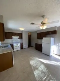 Photo 3 — 1220 Sequoyah Street A, Edmond, OK 73003