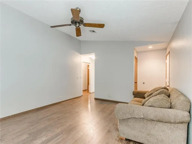 Photo 7 — 1220 Sequoyah Street A, Edmond, OK 73003