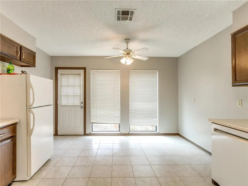 Photo 14 — 1220 Sequoyah Street A, Edmond, OK 73003