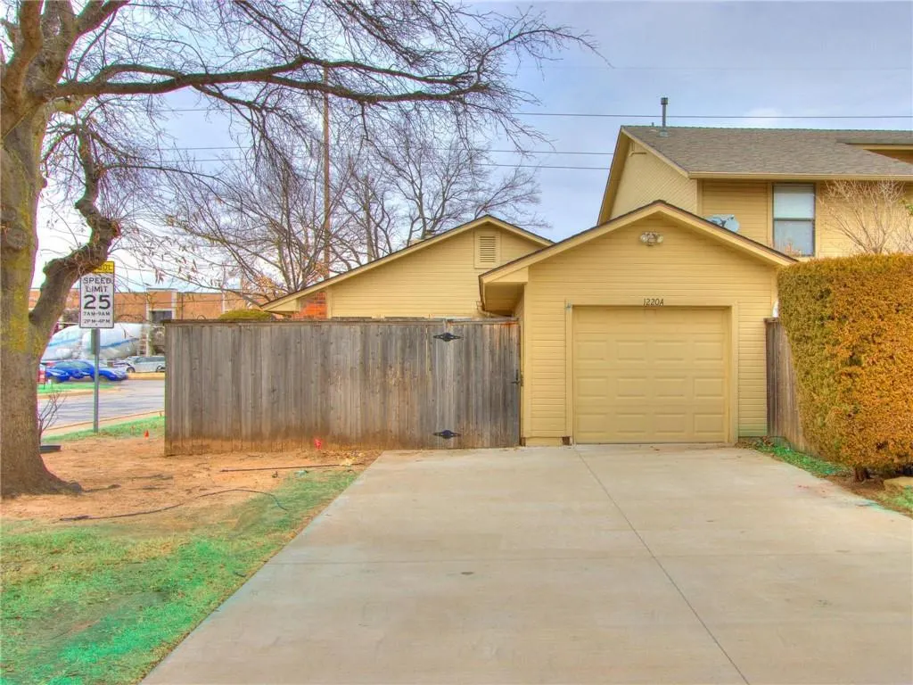 Photo 19 — 1220 Sequoyah Street A, Edmond, OK 73003