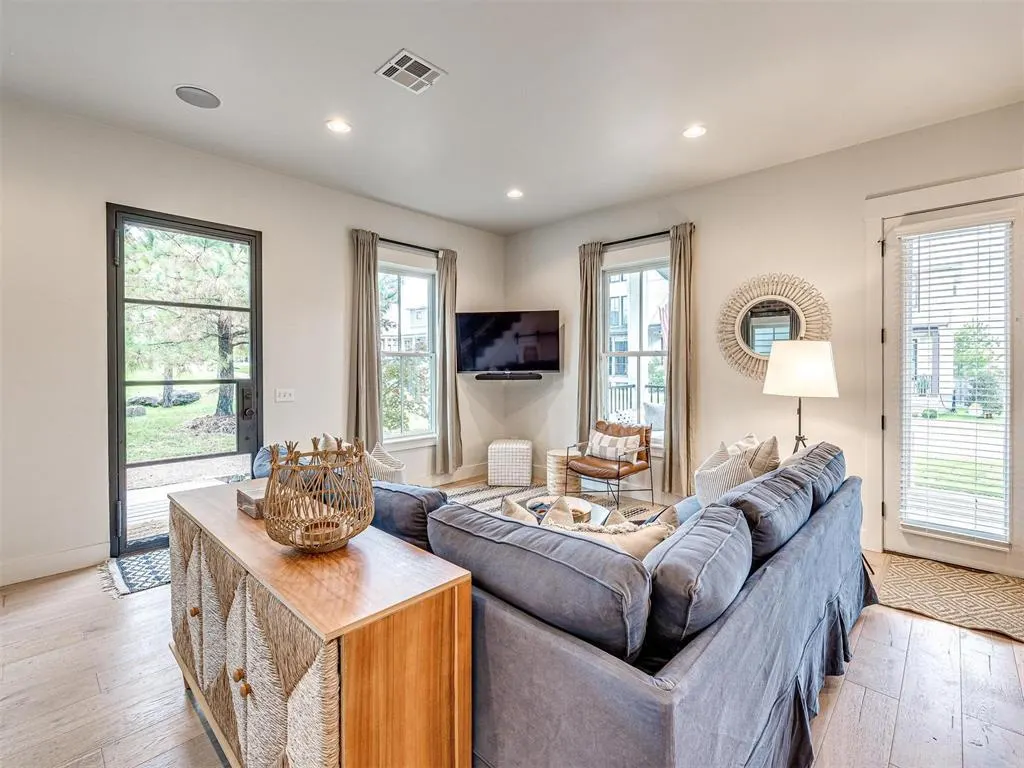 Photo 3 — 11 Redbud Lane, Carlton Landing, OK 74432