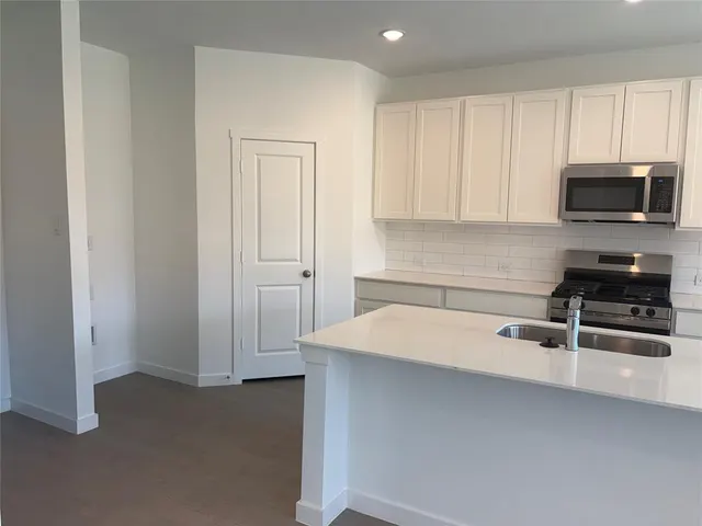 Photo 4 — 9104 SW 19th Street, Oklahoma City, OK 73128