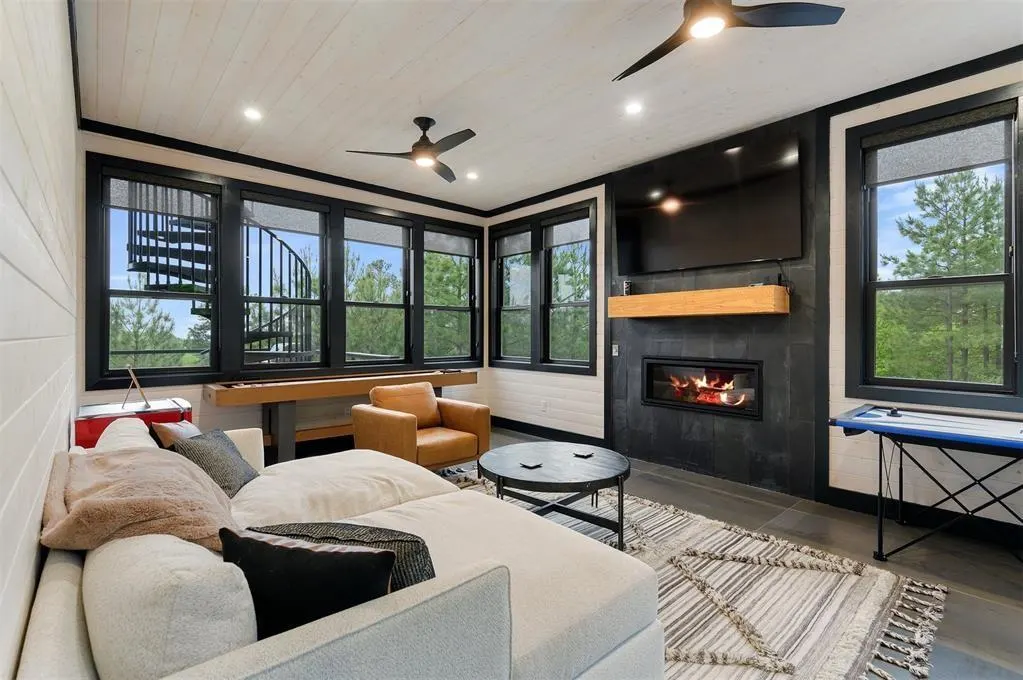 Photo 19 — 157 Woodland Bluff Trail, Broken Bow, OK 74728