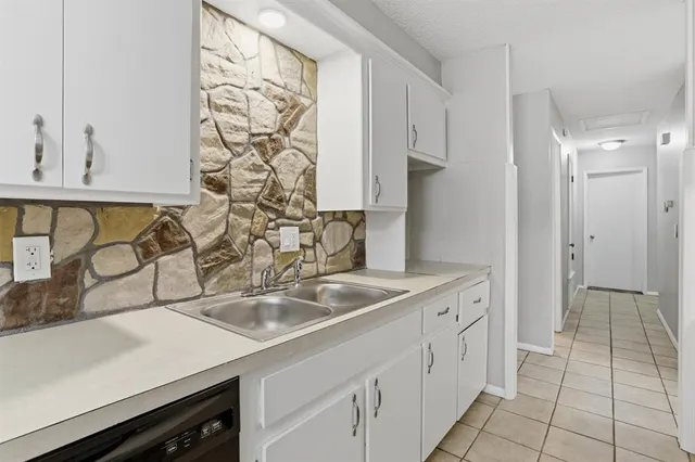 Photo 4 — 5704 NW 33rd Street, Oklahoma City, OK 73122