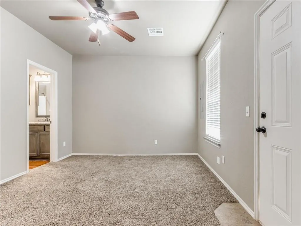 Photo 12 — 3018 Sydney Way, Chickasha, OK 73018