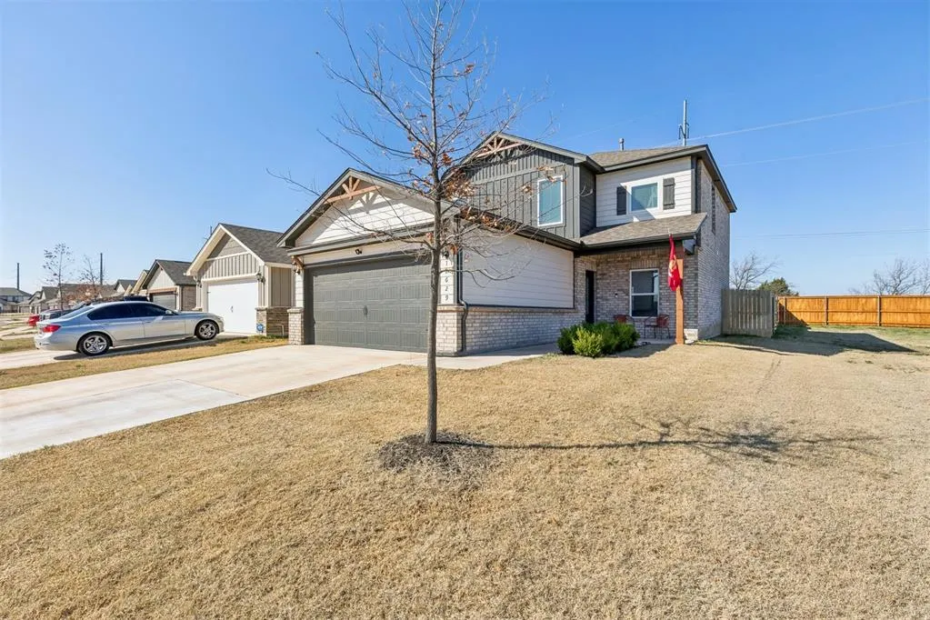 Photo 2 — 12629 Florence Lane, Yukon, OK 73099