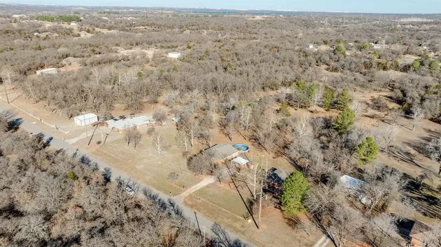 Photo 3 — 8001 Bethel Road, Norman, OK 73026