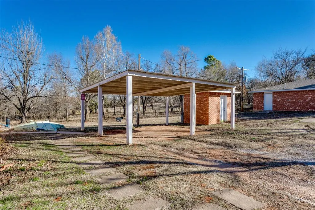 Photo 24 — 8001 Bethel Road, Norman, OK 73026