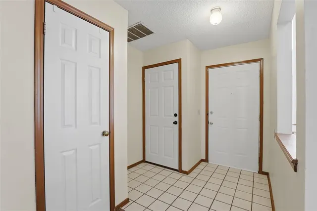 Photo 8 — 11421 Wallace Avenue, Oklahoma City, OK 73162