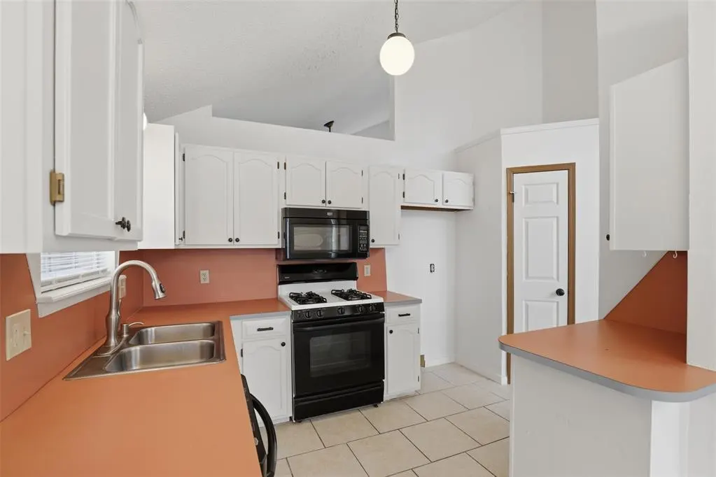 Photo 15 — 11421 Wallace Avenue, Oklahoma City, OK 73162