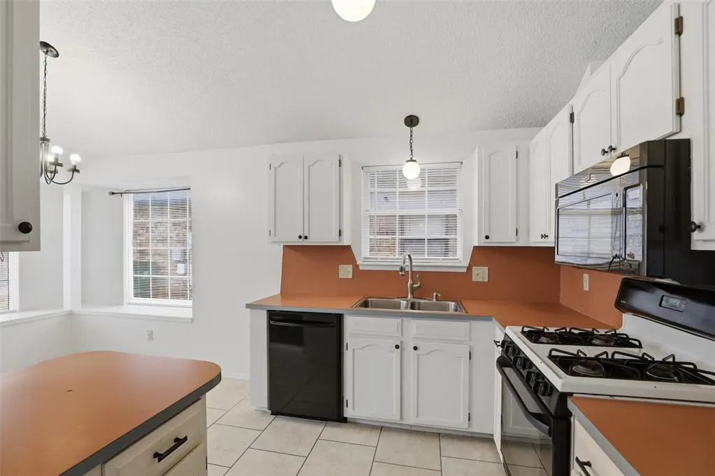 Photo 16 — 11421 Wallace Avenue, Oklahoma City, OK 73162