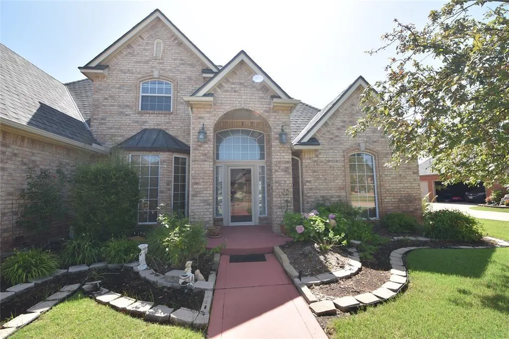 Photo 3 — 12608 Redstone Court, Oklahoma City, OK 73142