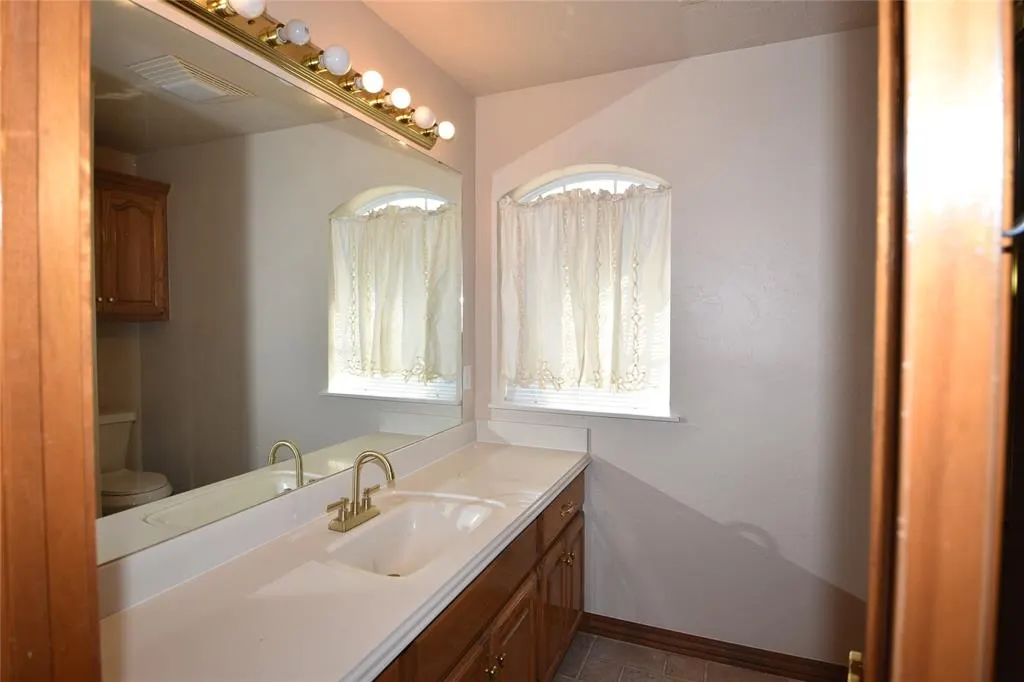 Photo 14 — 12608 Redstone Court, Oklahoma City, OK 73142