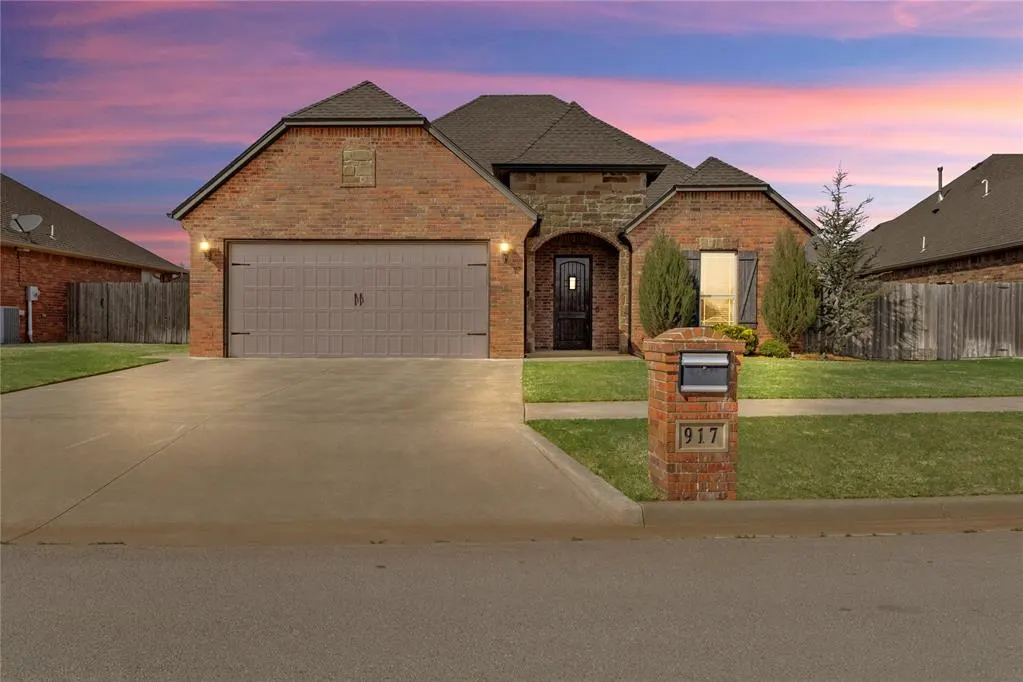Photo 33 — 917 Freemont Place, Weatherford, OK 73096