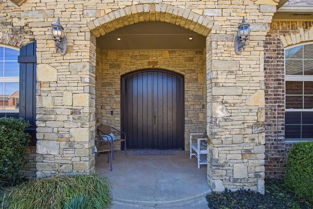Photo 8 — 3104 Twin Lake Drive, Moore, OK 73165
