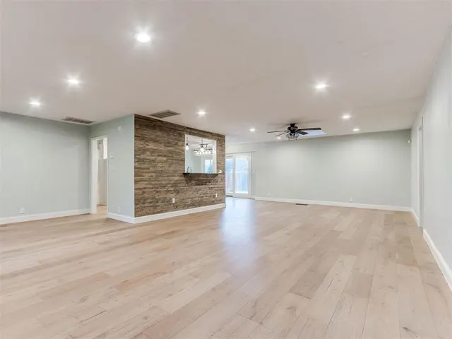 Photo 5 — 1428 Cinderella Avenue, Norman, OK 73072