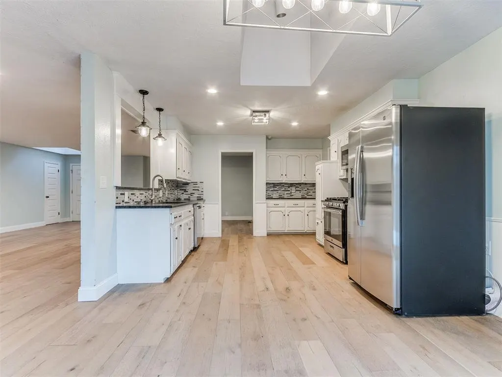 Photo 12 — 1428 Cinderella Avenue, Norman, OK 73072