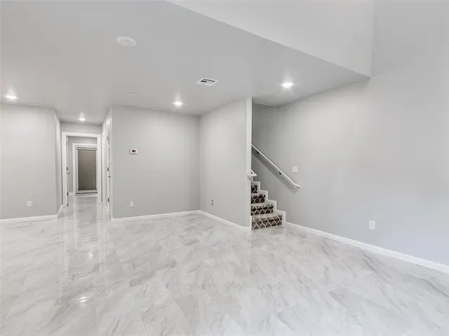 Photo 8 — 6500 N Grand Boulevard 122, Oklahoma City, OK 73116