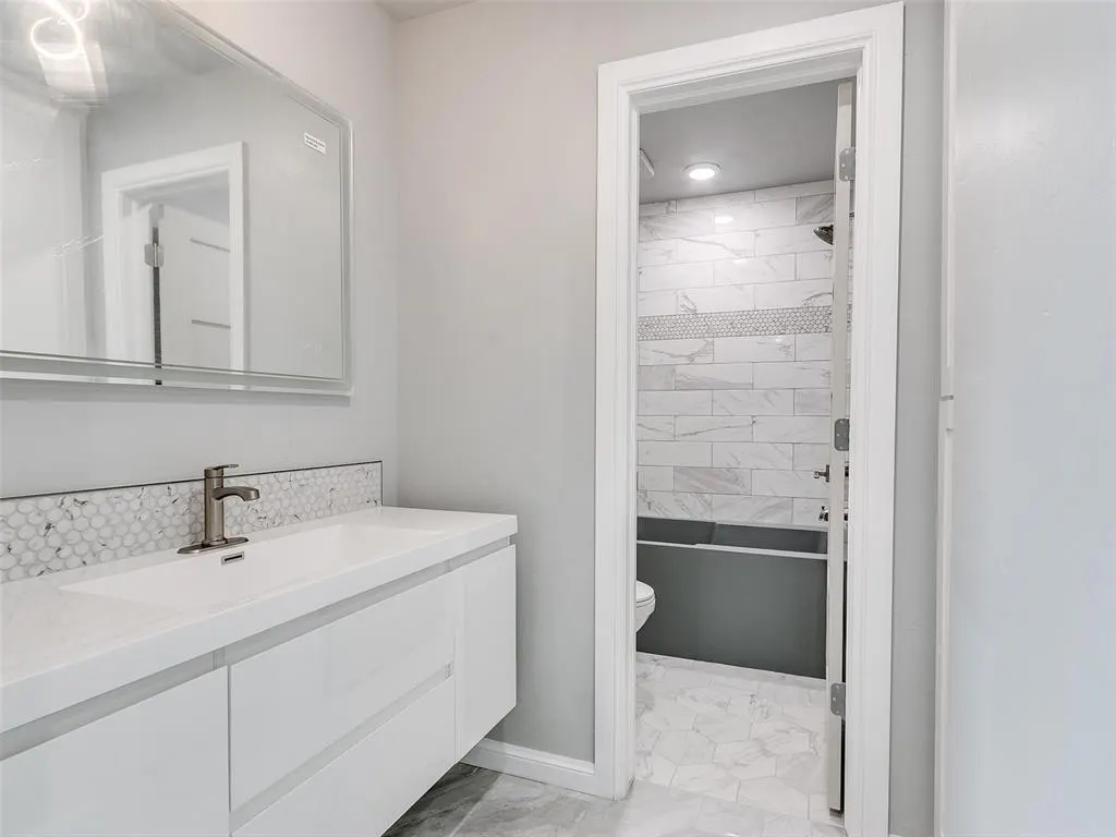 Photo 13 — 6500 N Grand Boulevard 122, Oklahoma City, OK 73116