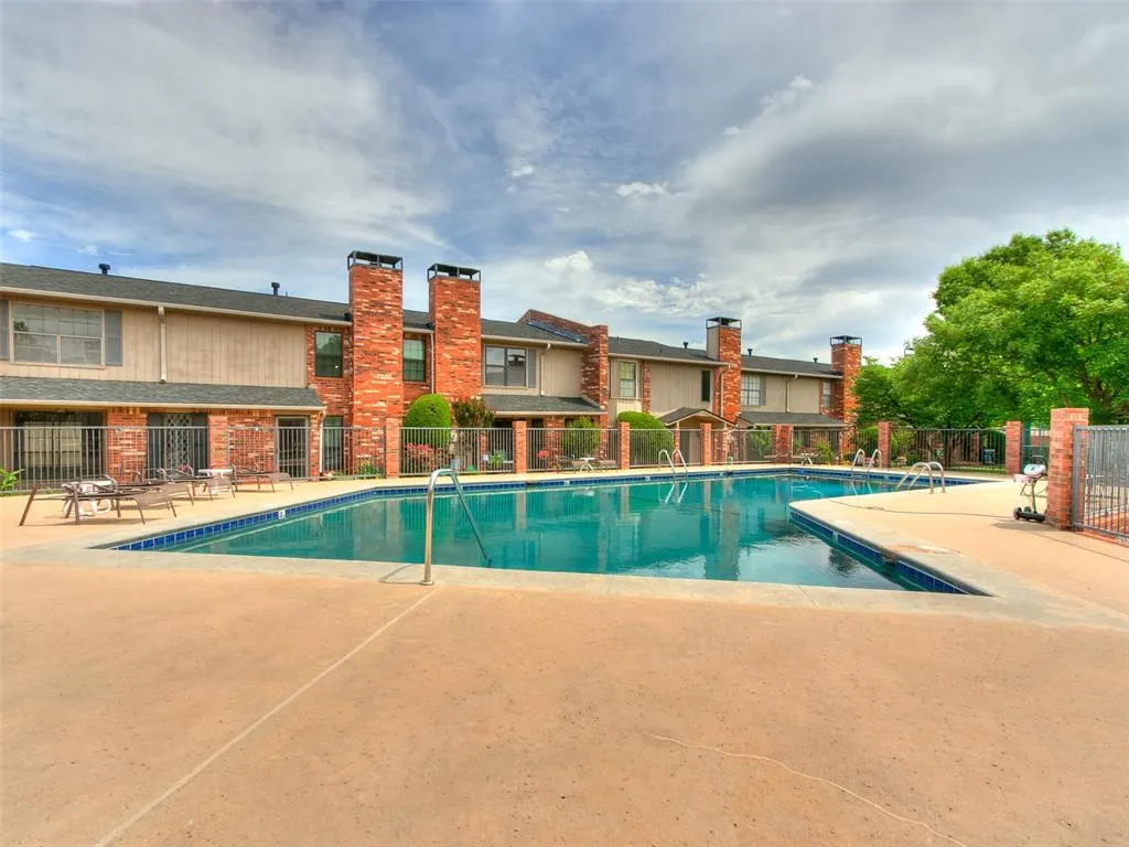 Photo 17 — 6500 N Grand Boulevard 122, Oklahoma City, OK 73116