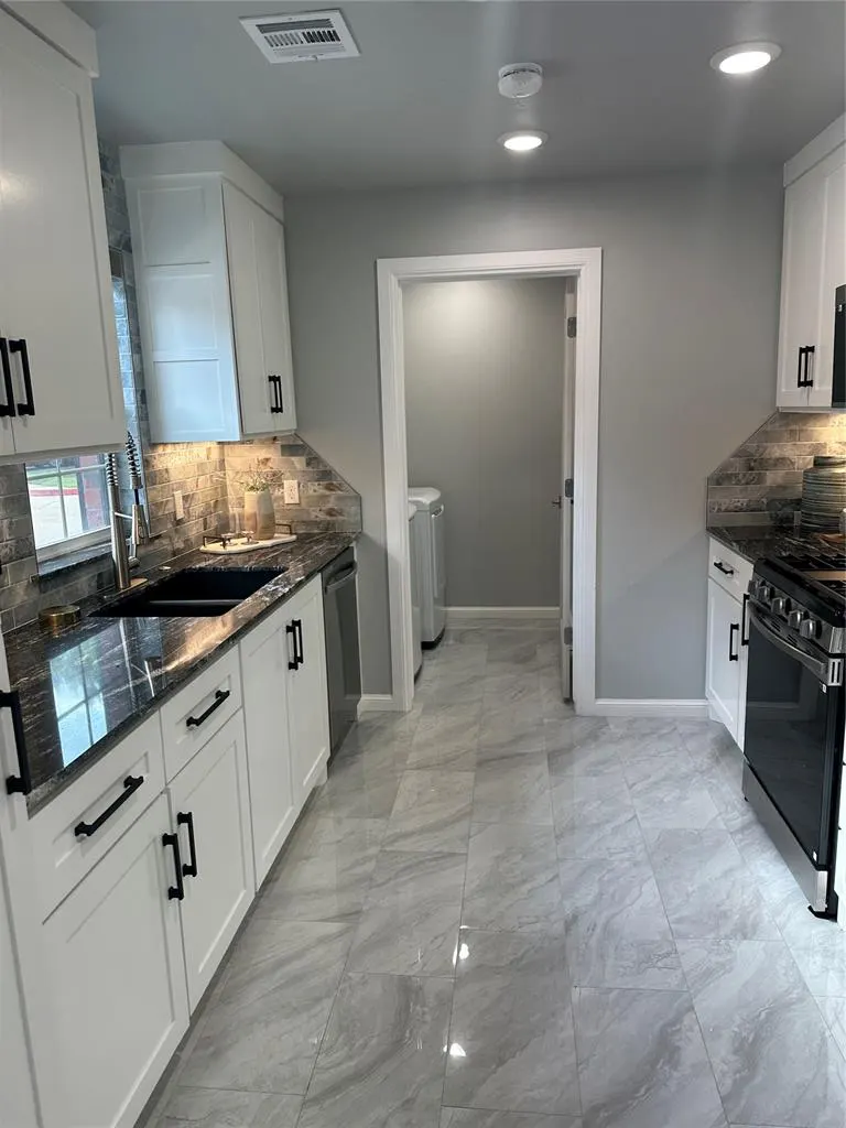 Photo 4 — 6500 N Grand Boulevard 122, Oklahoma City, OK 73116