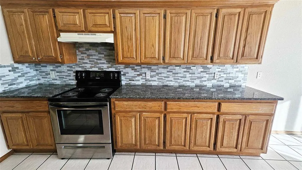 Photo 10 — 4117 Gyrfalcon Drive, Norman, OK 73072