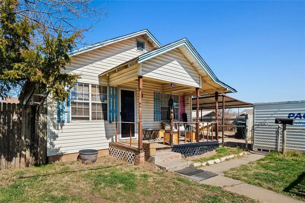 Front exterior — 501 SE 15th Street, Oklahoma City, OK 73129