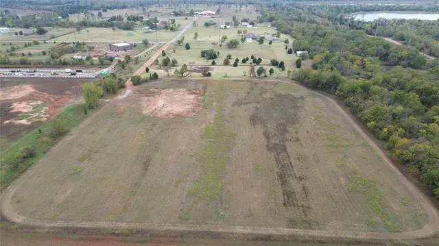 Photo 8 — S St. Claire Avenue, Oklahoma City, OK 73170