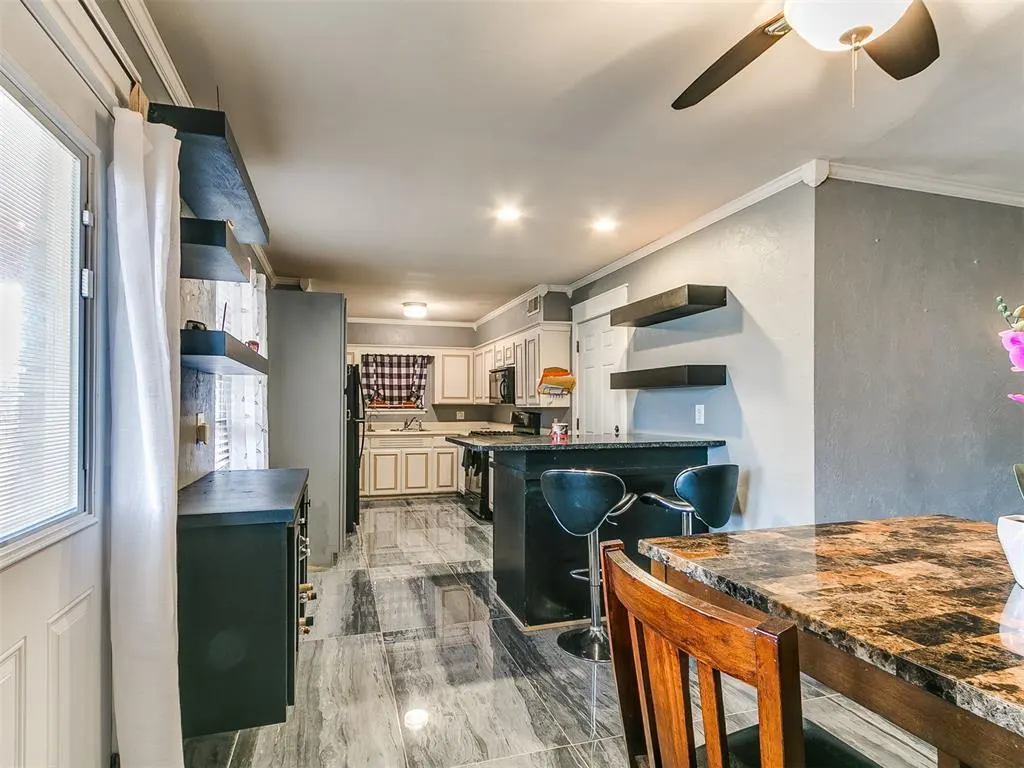 Photo 6 — 3712 NW 58th Terrace, Oklahoma City, OK 73112