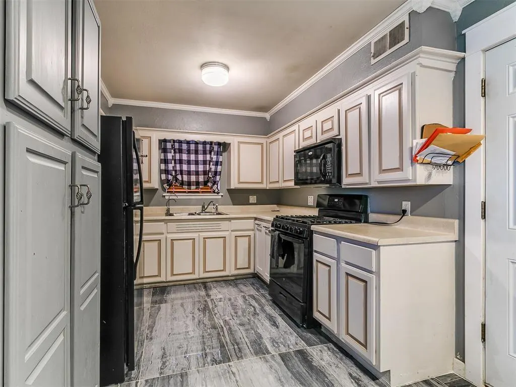 Photo 9 — 3712 NW 58th Terrace, Oklahoma City, OK 73112
