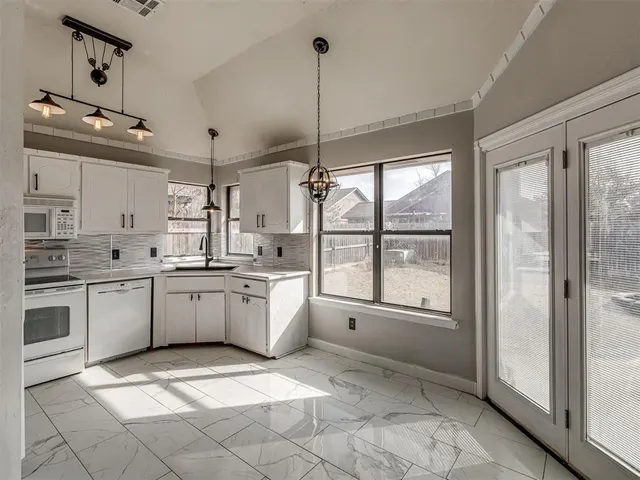 Photo 7 — 938 Travis Court, Oklahoma City, OK 73130