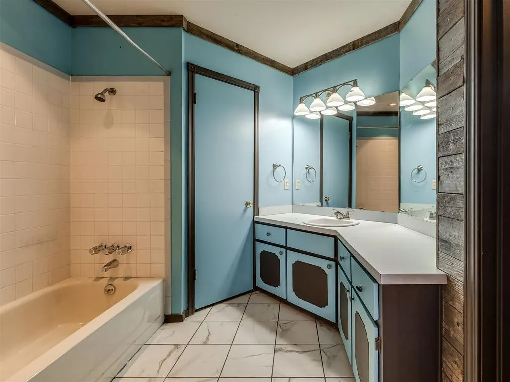 Photo 12 — 938 Travis Court, Oklahoma City, OK 73130