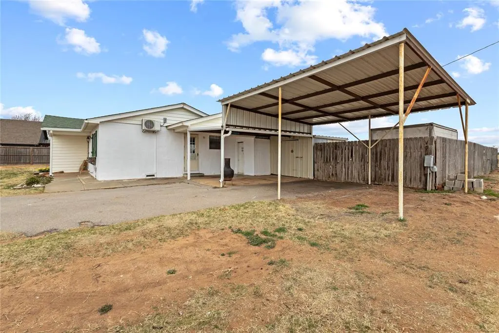 Photo 22 — 24365 Route 66 N, Weatherford, OK 73096