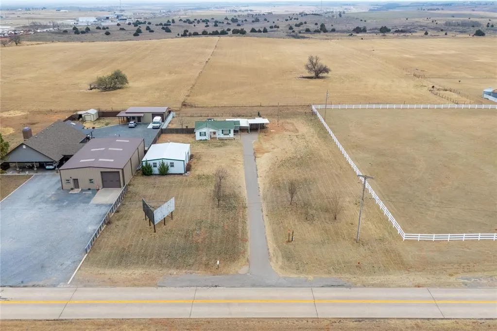 Photo 31 — 24365 Route 66 N, Weatherford, OK 73096