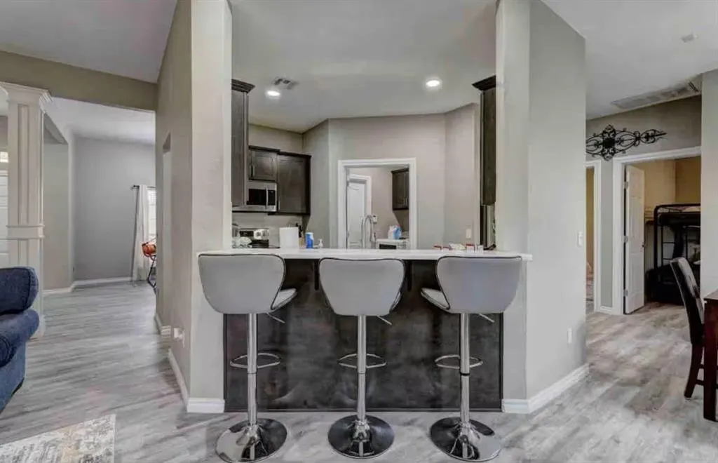 Photo 3 — 829 SW 40th Street, Moore, OK 73160