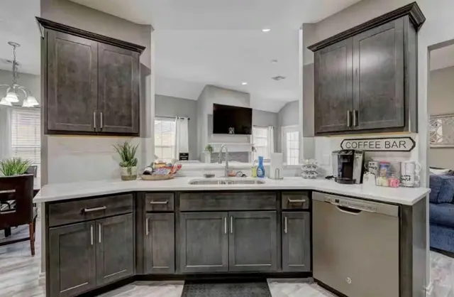 Photo 5 — 829 SW 40th Street, Moore, OK 73160