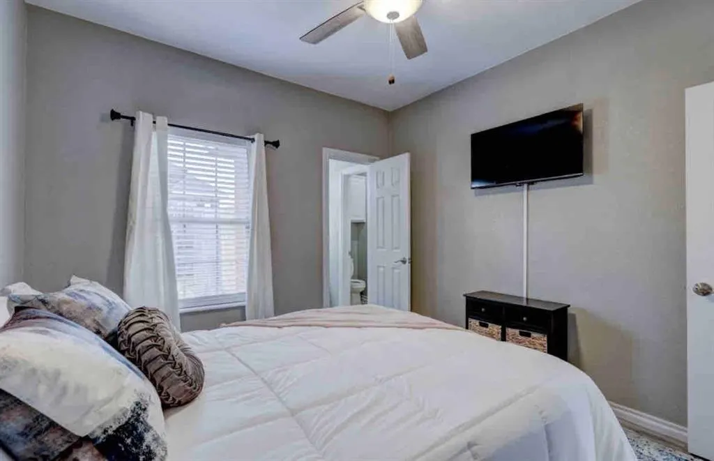 Photo 14 — 829 SW 40th Street, Moore, OK 73160
