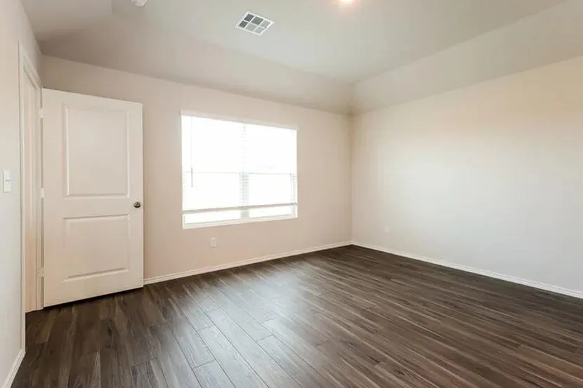 Photo 12 — 2105 Crimson Lake Boulevard, El Reno, OK 73036