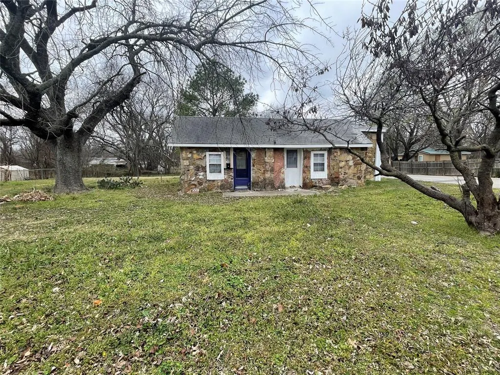 Front exterior — 1001 SW F Street, Ardmore, OK 73401