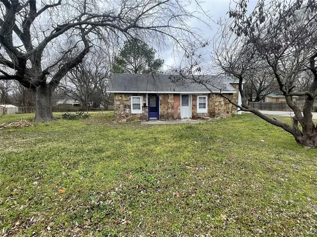 Front exterior — 1001 SW F Street, Ardmore, OK 73401