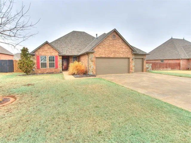 Front exterior — 1204 Hanna Lane, Kingfisher, OK 73750