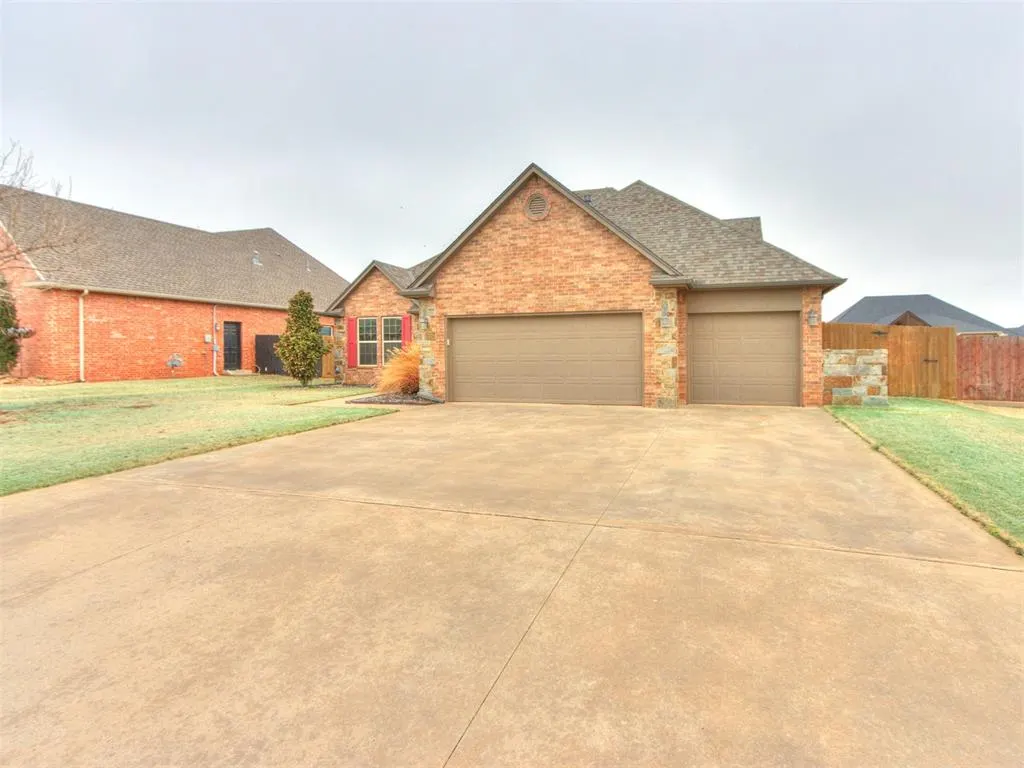 Photo 3 — 1204 Hanna Lane, Kingfisher, OK 73750