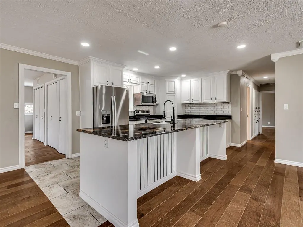Photo 5 — 9925 Aztec Drive, Norman, OK 73026