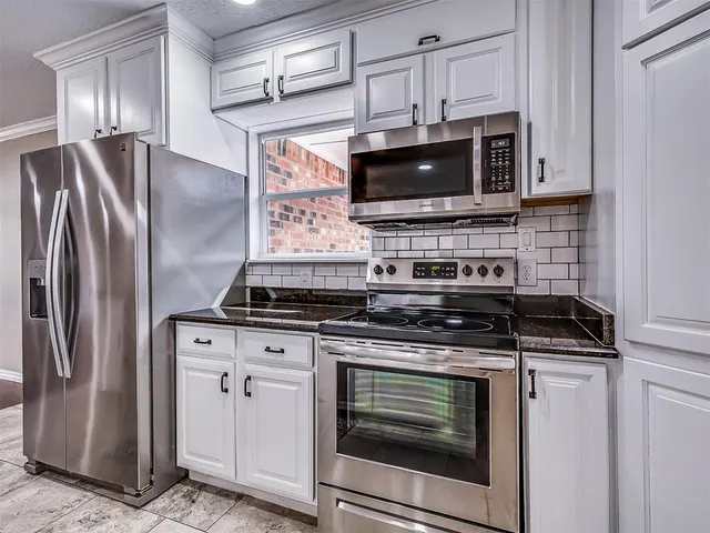 Photo 3 — 9925 Aztec Drive, Norman, OK 73026
